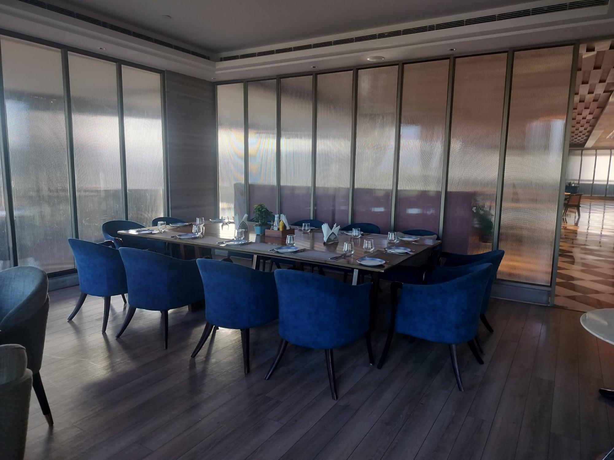 Airport Premium By Ishaan Hospitality Hotel 4*